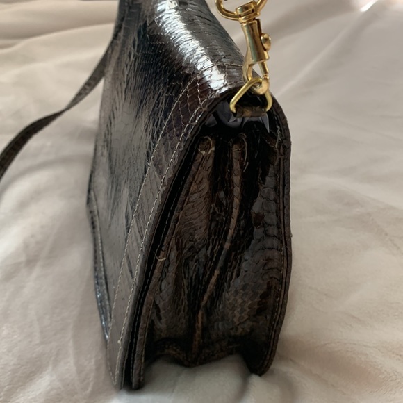 Gorgeous vintage chocolate brown snakeskin bag in amazing condition! Unique! - Picture 4 of 16